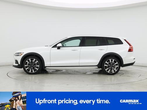 2025 Volvo V60 Cross Country B5 Ultra