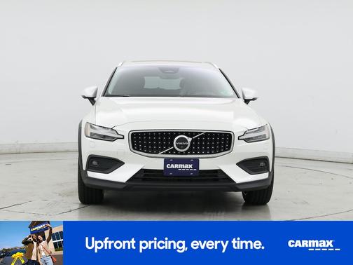 2025 Volvo V60 Cross Country B5 Ultra