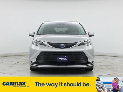 2021 Toyota Sienna XLE
