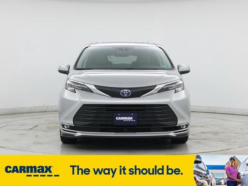 2021 Toyota Sienna XLE