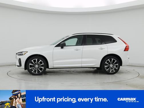 2023 Volvo XC60 B5 Plus Dark Theme