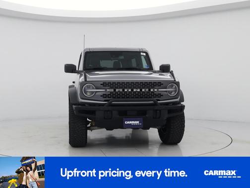 Silver 2024 Ford Bronco Badlands