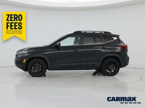 Black 2024 Kia Seltos X-Line