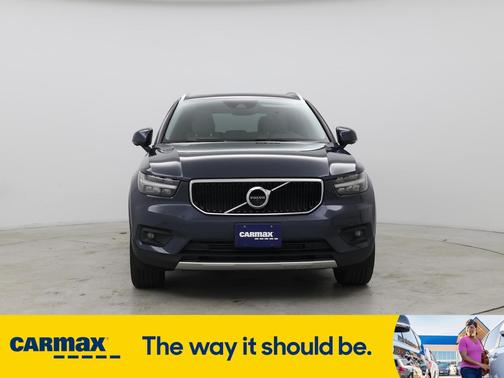 2021 Volvo XC40 T5 Momentum