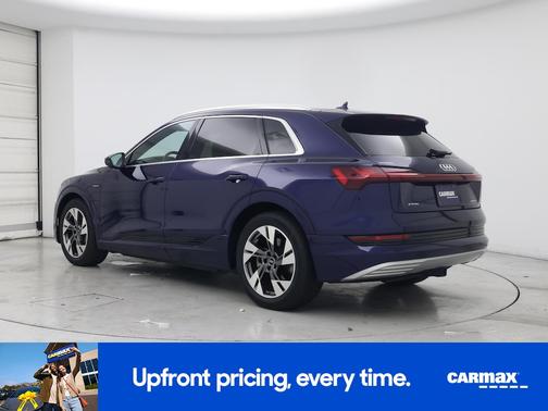 2022 Audi e-tron Premium Plus