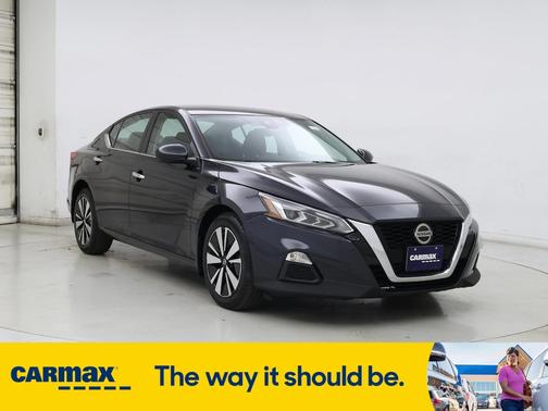 2022 Nissan Altima SV