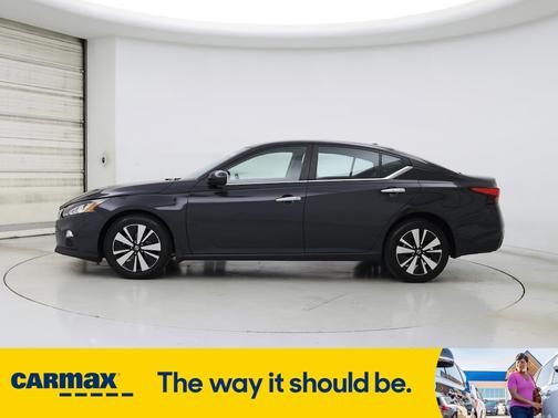 2022 Nissan Altima SV