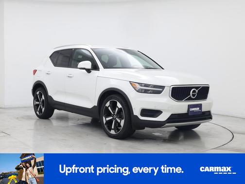 2019 Volvo XC40 T5 Momentum