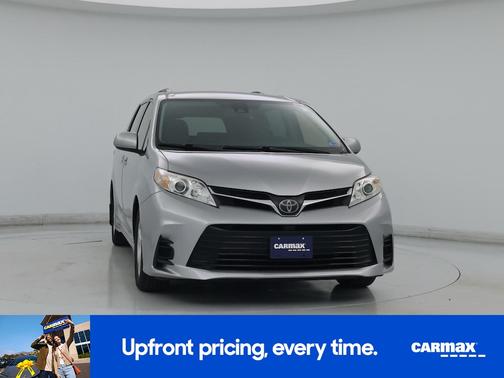 2018 Toyota Sienna LE