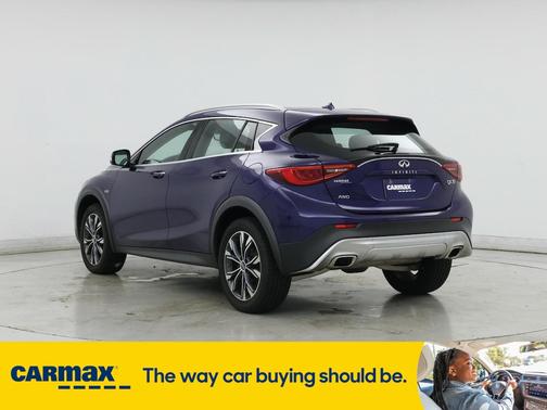 2018 INFINITI QX30 Luxury