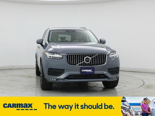 2021 Volvo XC90 T6 Momentum