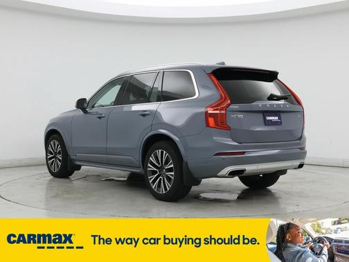 2021 Volvo XC90 T6 Momentum