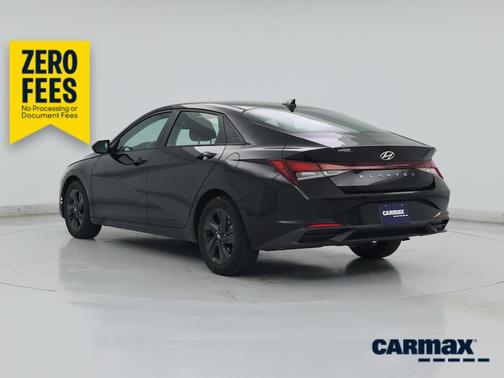 Black 2022 Hyundai ELANTRA SEL