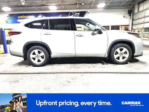 2022 Toyota Highlander LE