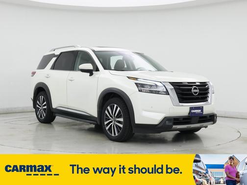 2022 Nissan Pathfinder Platinum