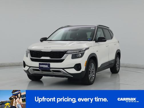 White 2022 Kia Seltos S