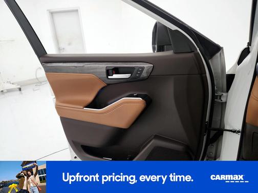 2022 Toyota Highlander Platinum