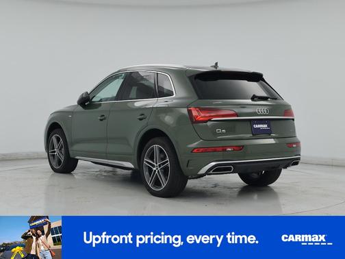 Green 2023 Audi Q5 e S-Line Premium Plus