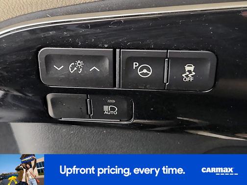 2019 Toyota Prius XLE