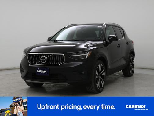 2023 Volvo XC40 B5 Ultimate Bright Theme