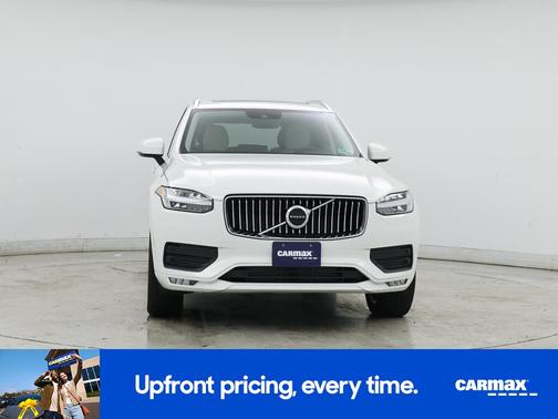 2022 Volvo XC90 T5 Momentum