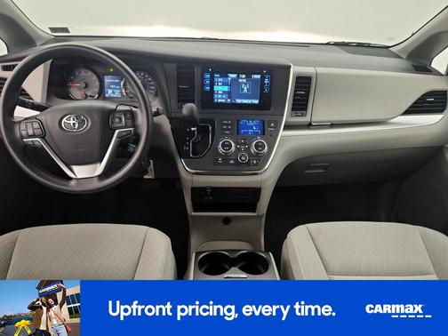 2017 Toyota Sienna LE