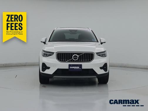 White 2023 Volvo XC40 B5 Plus Bright Theme