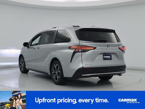 Silver 2025 Toyota Sienna Platinum