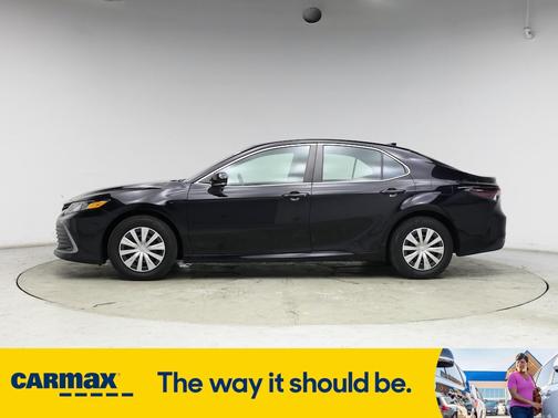 2022 Toyota Camry Hybrid LE