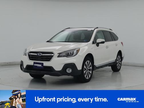 White 2018 Subaru Outback 3.6R Touring