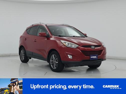 Red 2015 Hyundai TUCSON SE