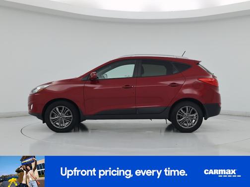 Red 2015 Hyundai TUCSON SE