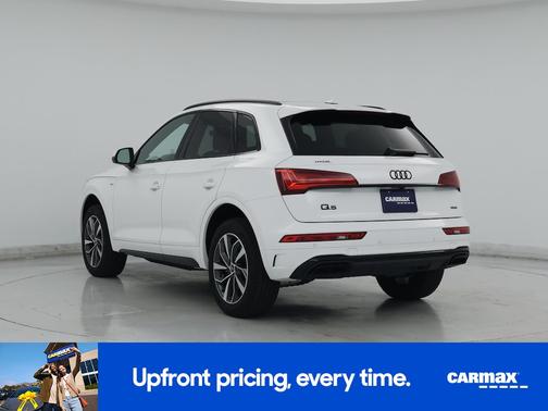 White 2024 Audi Q5 S-Line Premium Plus