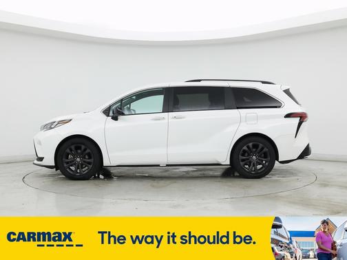 2022 Toyota Sienna XSE