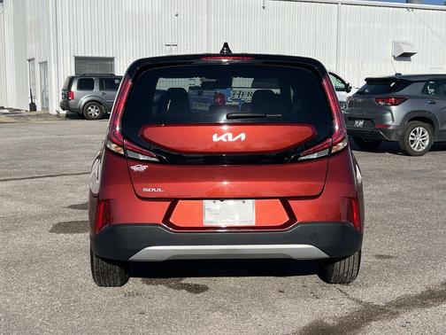 2024 Kia Soul LX