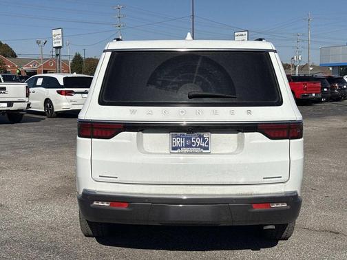 2022 Jeep Wagoneer Series III 4x4
