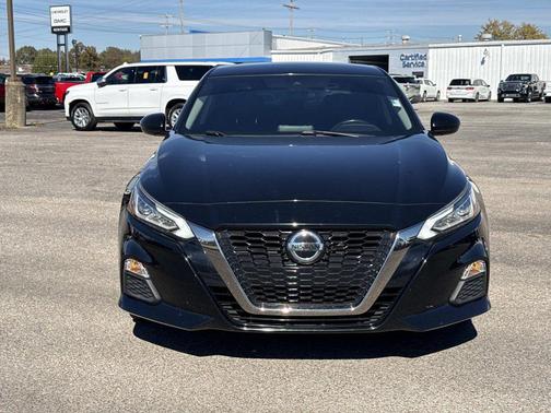 2020 Nissan Altima SR FWD