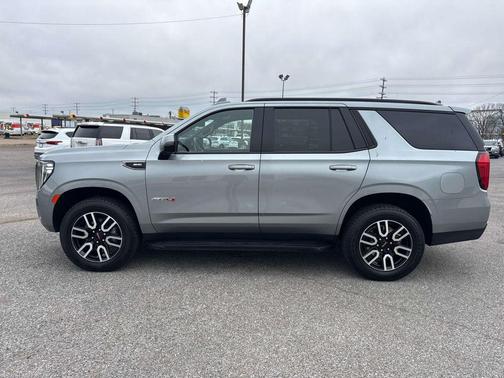 2023 GMC Yukon 4WD AT4