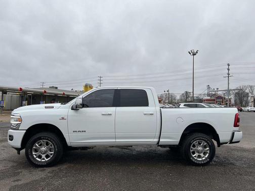 2024 RAM 2500 Laramie Crew Cab 4x4 6'4' Box