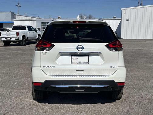 2020 Nissan Rogue SL