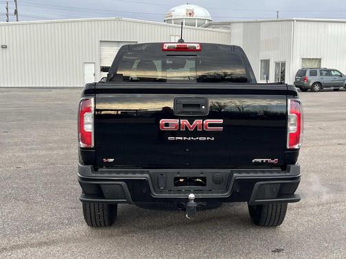 2022 GMC Canyon AT4