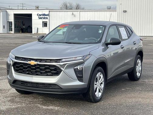 2025 Chevrolet Trax LS