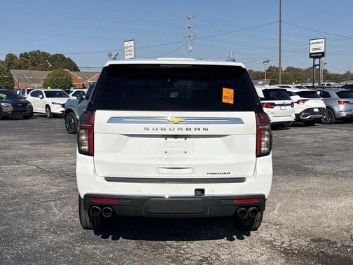 2023 Chevrolet Suburban Premier