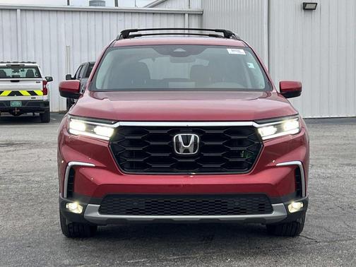 2025 Honda Pilot Touring 8-Passenger