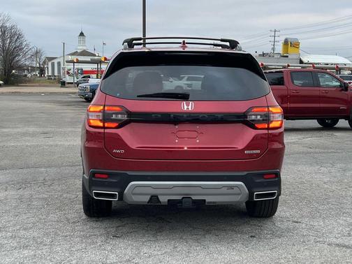 2025 Honda Pilot Touring 8-Passenger