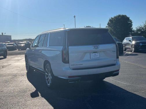 2022 Cadillac Escalade ESV Premium Luxury Platinum