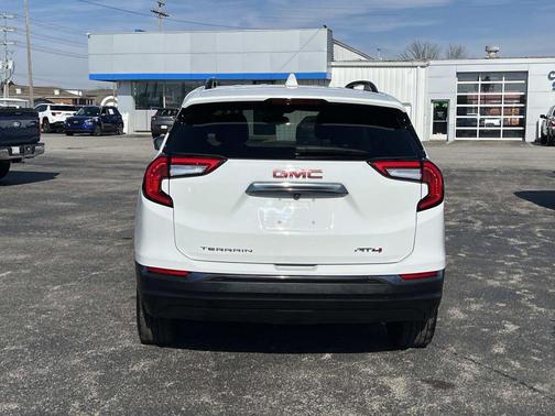 2023 GMC Terrain AWD AT4