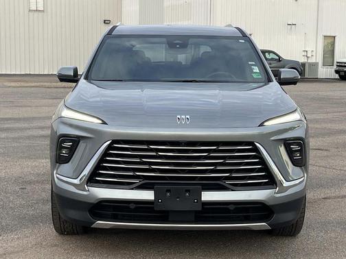 2025 Buick Enclave Preferred FWD