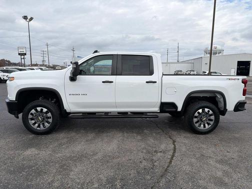 2023 Chevrolet Silverado 2500 Custom