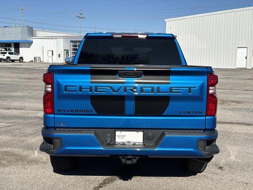 2023 Chevrolet Silverado 1500 Custom